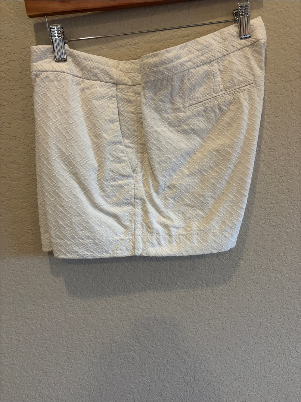 Banana Republic White Textured shorts